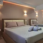 Yard Apartments - By Hotel Ronaldo